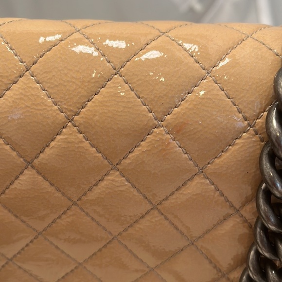 CHANEL Le Boy Medium Shoulder Bag - Picture 13 of 15